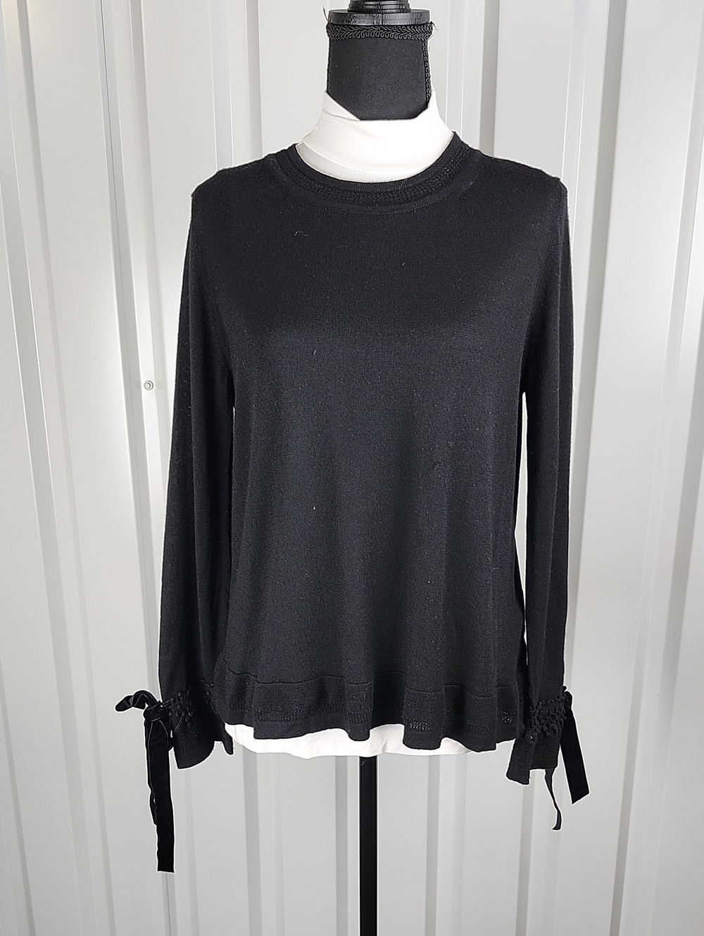 Blumarine Wool Sweater Black Long Sleeve Knit Lightweight Sz 6 Velvet Cuff Ties